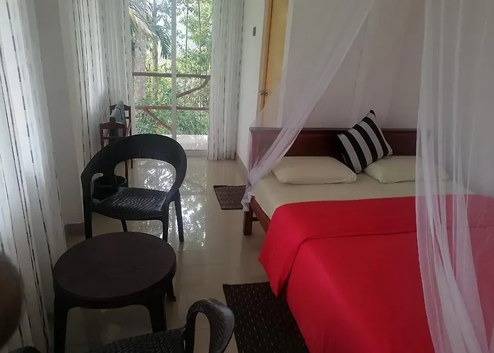 Isuru Homestay